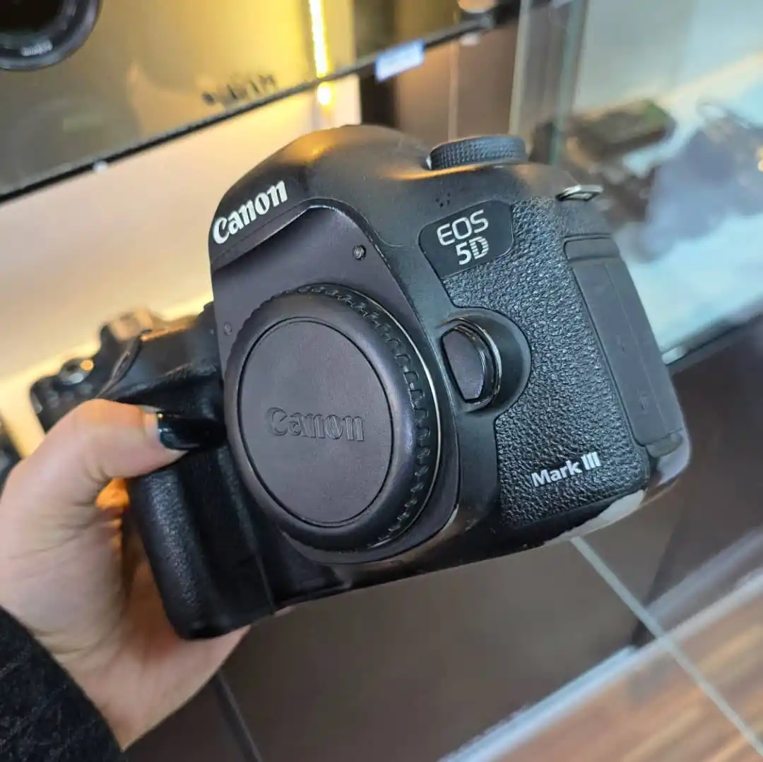 دوربین عکاسی کانن دست دوم Canon EOS 5D Mark III(شات 65000) دست دو